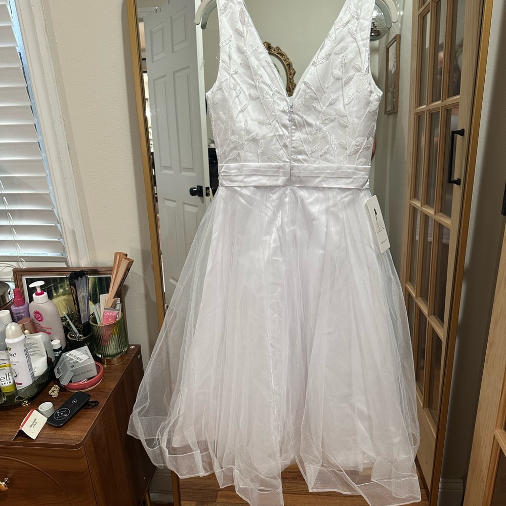 Lulu's Elegant White Wedding Dress - Picture 4 of 4